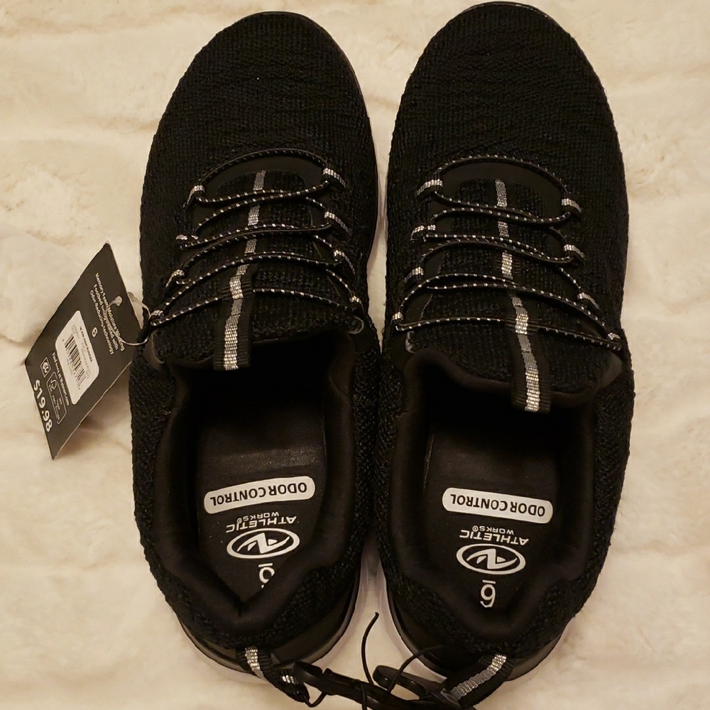 Athletic Works Black Low-Top Athletic Shoes